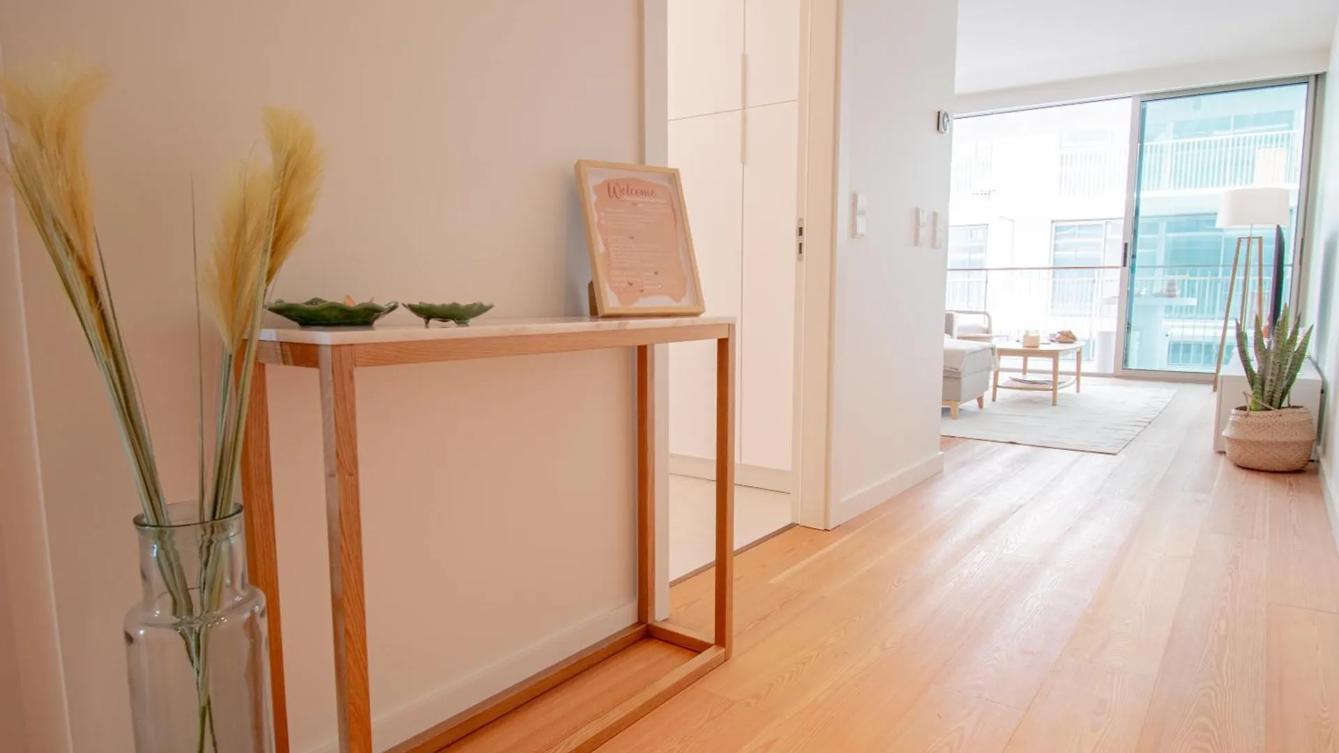 Picturesque Beachfront Apartment Armacao de Pera