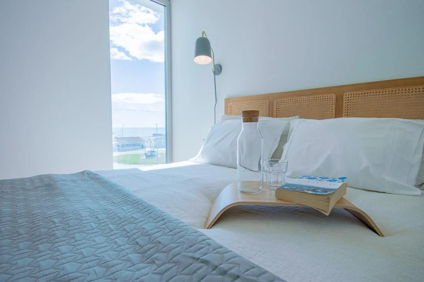 Picturesque Beachfront Apartment Armacao de Pera Portugal